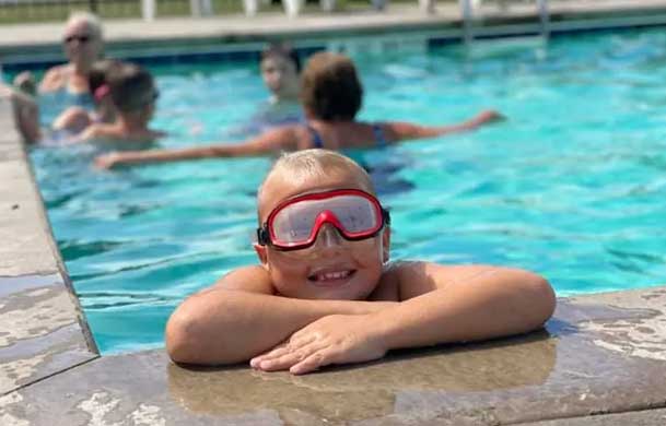 swimming pools at Adventure Bound Southwoods